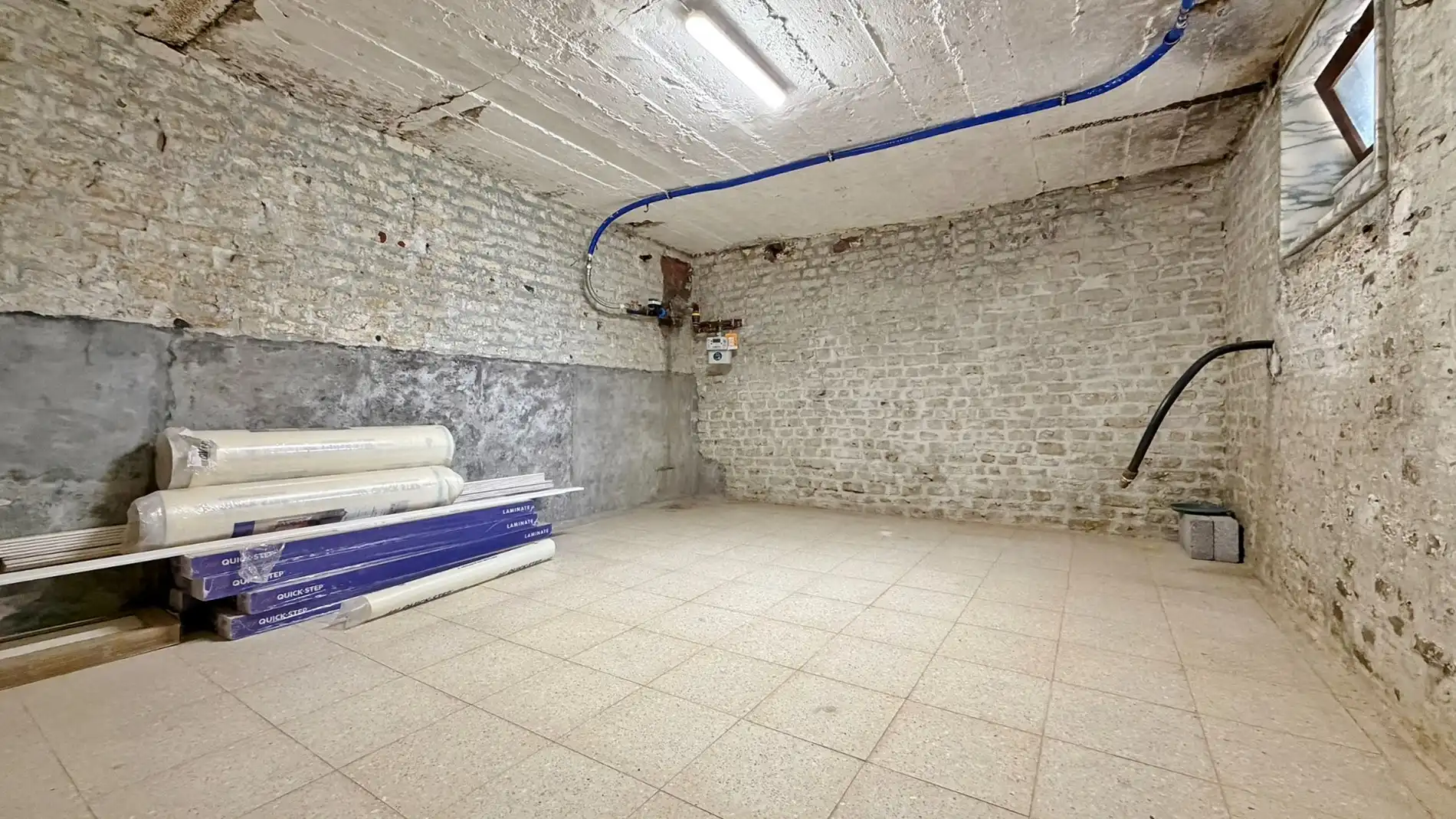 Zeer rustig gelegen & volledig vernieuwde woning te koop in het prachtige Heuvelland foto 16