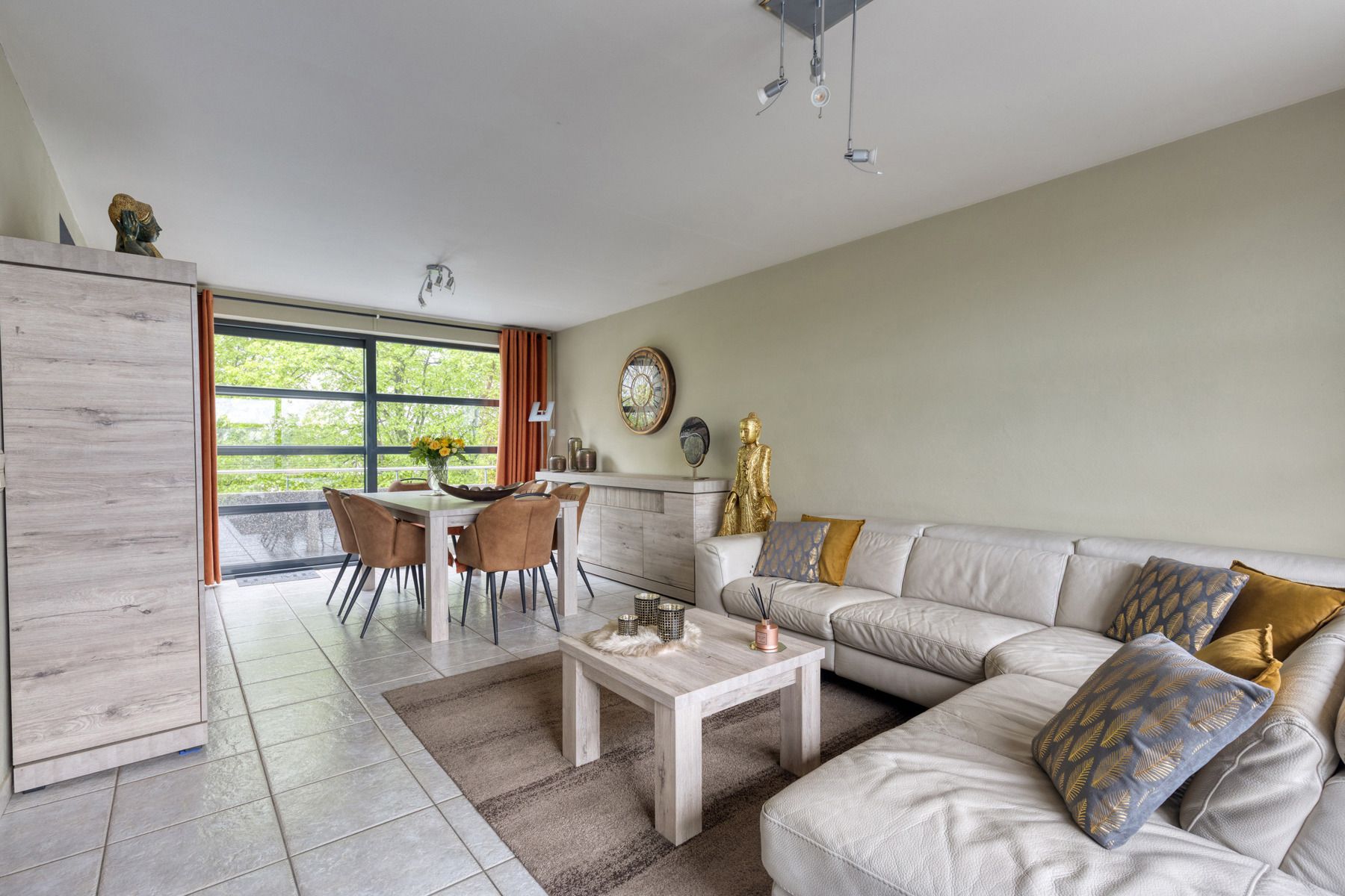 Duplex appartement in historische centrum Ninove foto {{pictureIndex}}
