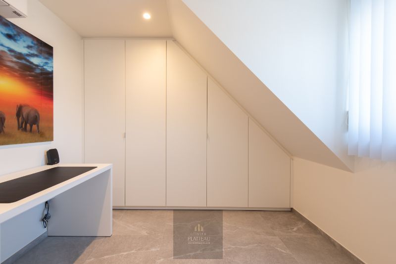 Instapklaar recent luxueus duplex-appartement met 2 terrassen in residentie Lectus IX. foto 26
