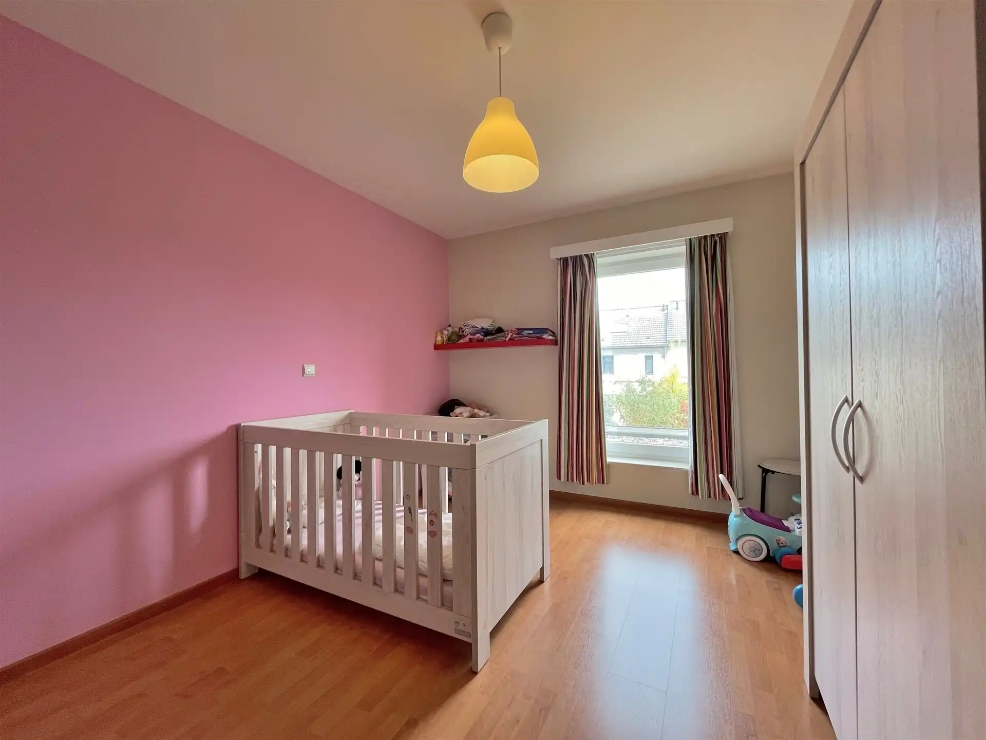 Recente woning met 4 slpks, garage en tuin. foto 6