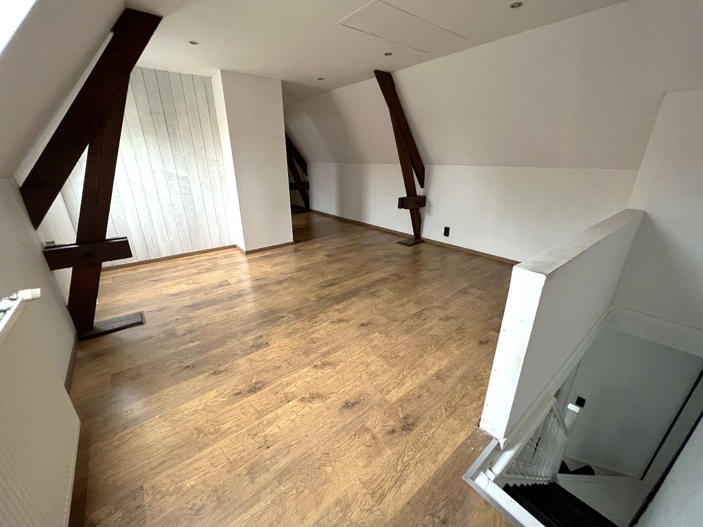 WONING MET 3 SLAAPKAMERS, BINNENKOER EN BIJGEBOUW TE MERKEM foto 8