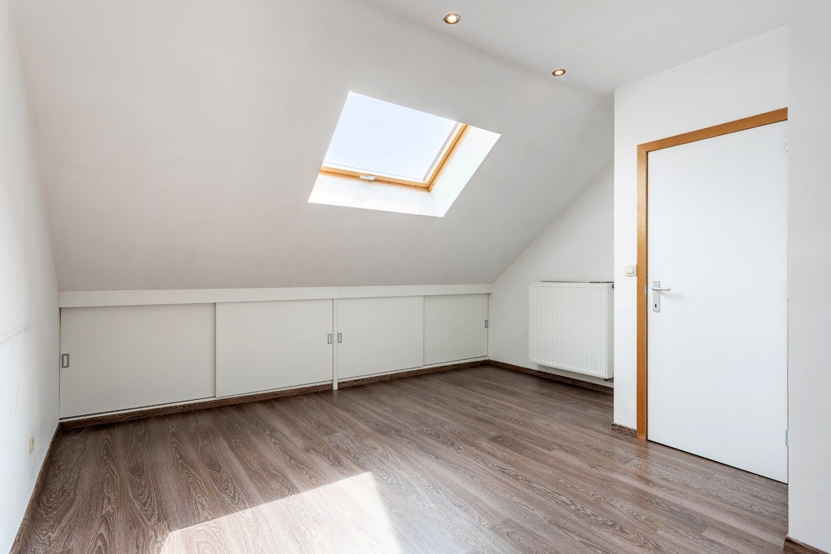 Instapklare woning met 3 slaapkamers, tuin en uitstekende ligging te Halle foto 18
