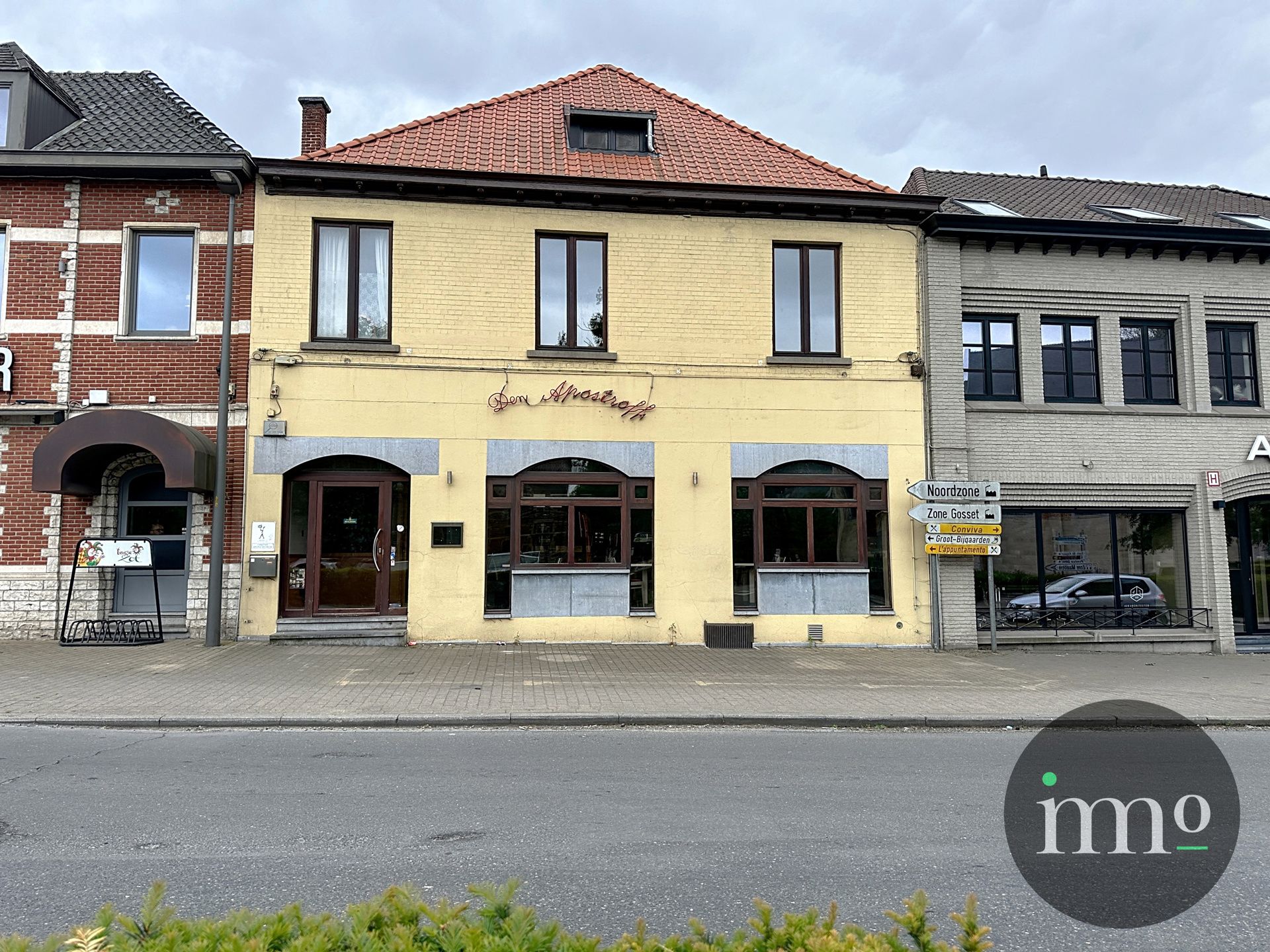 Horeca zaak in centrum Groot-Bijgaarden foto {{pictureIndex}}