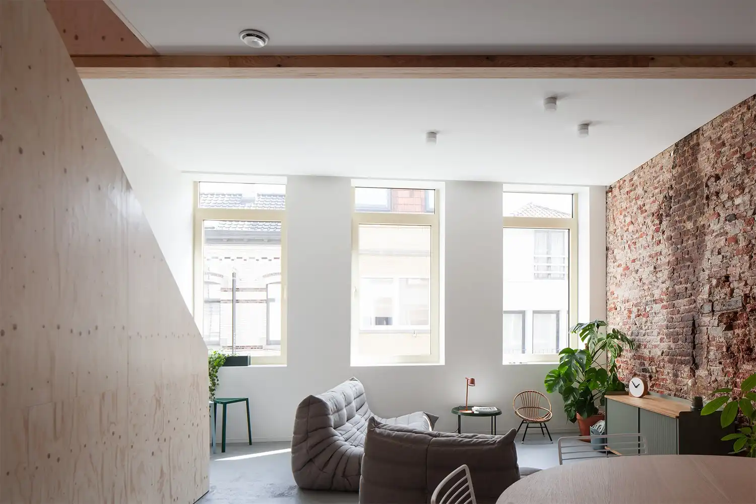ARCHITECTURAAL WONEN MET TERRAS foto {{pictureIndex}}