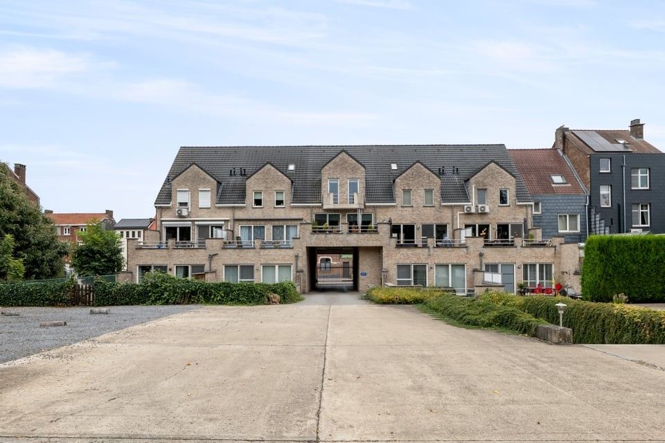 GEZELLIG 3 SLKS APPARTEMENT MET STAANPLAATS IN LANDEN foto 36