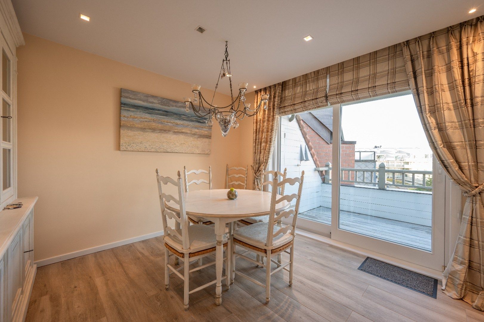 Lichtrijk duplex met zonnig terras en prachtig open uitzicht foto 12