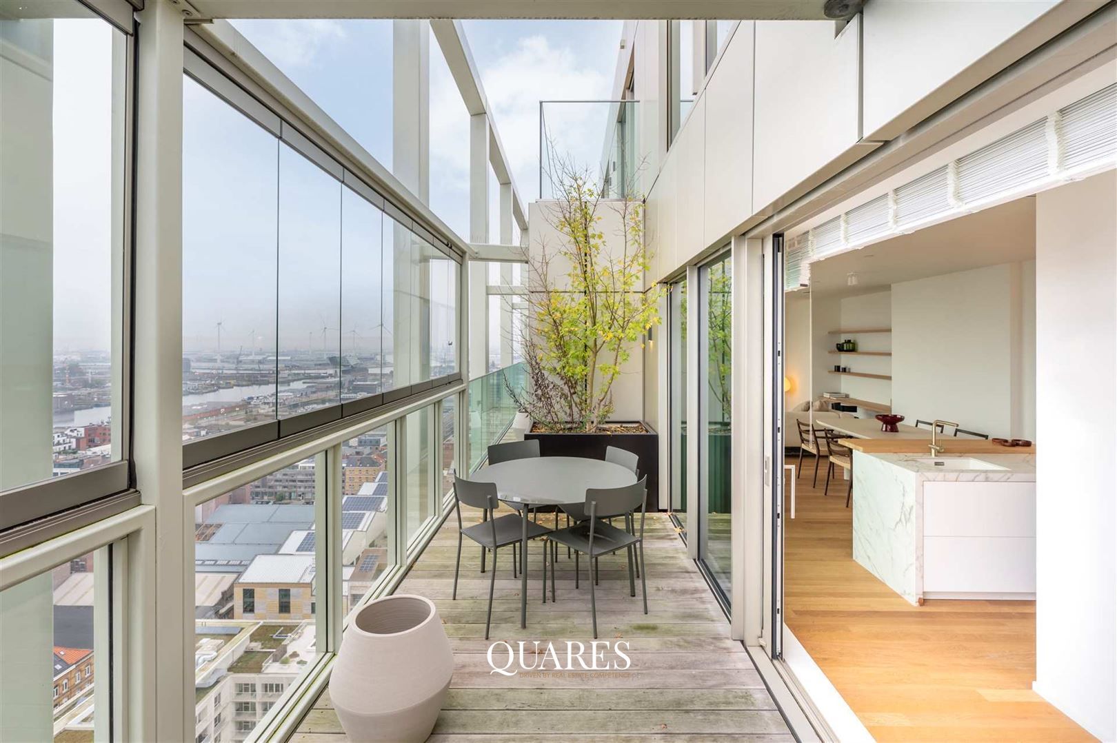 Penthouse met terras en spectaculair zicht nabij het Eilandje foto 8