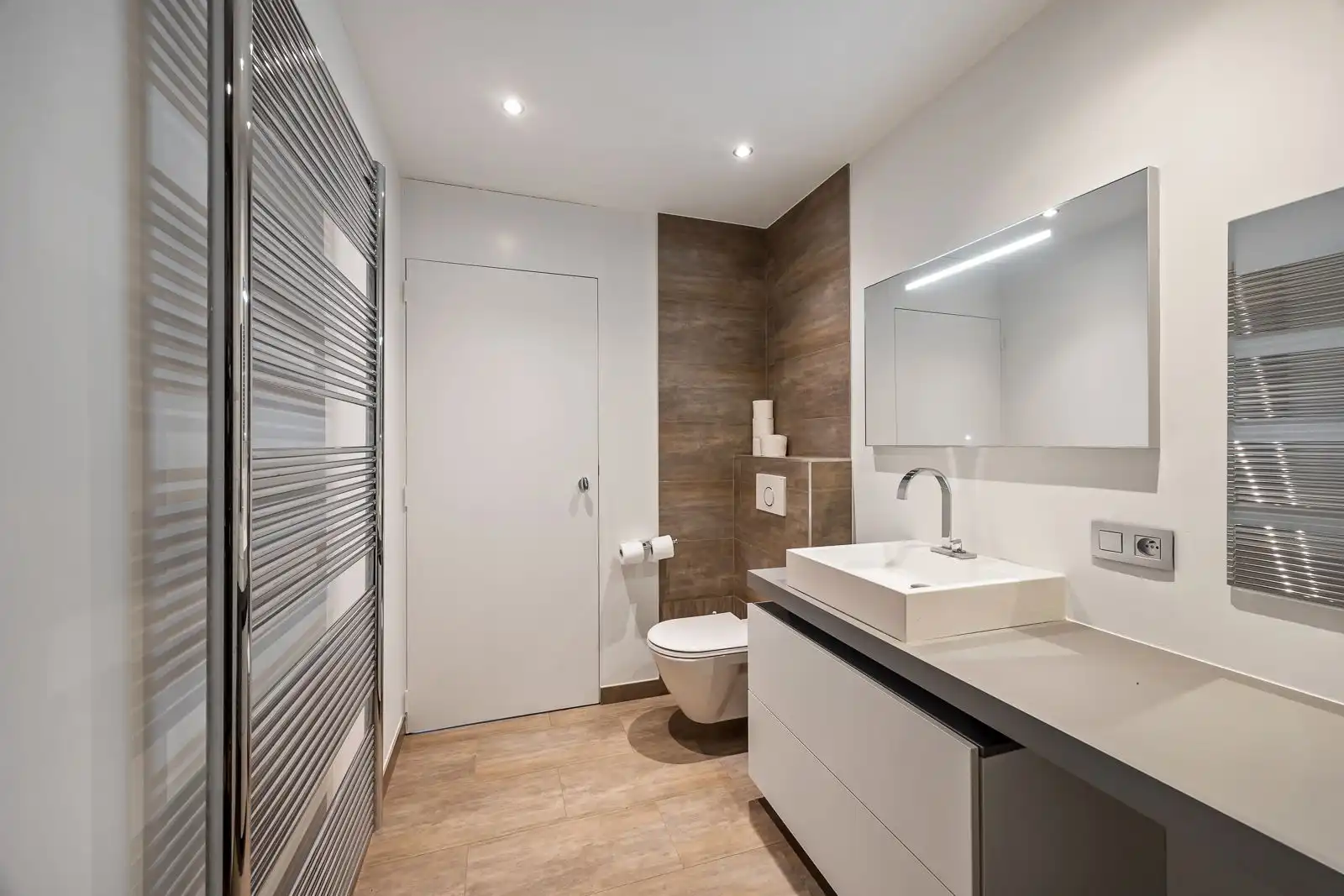 Modern appartement met uniek zicht op de golf van Brasschaat! foto 14