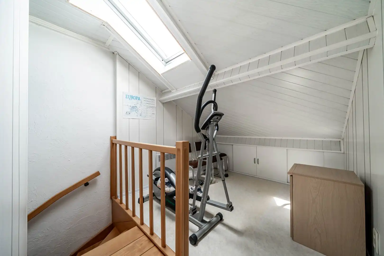 GERENOVEERDE, INSTAPKLARE GEZINSWONING MET 4 SLAAPKAMERS TE TUILT foto 18