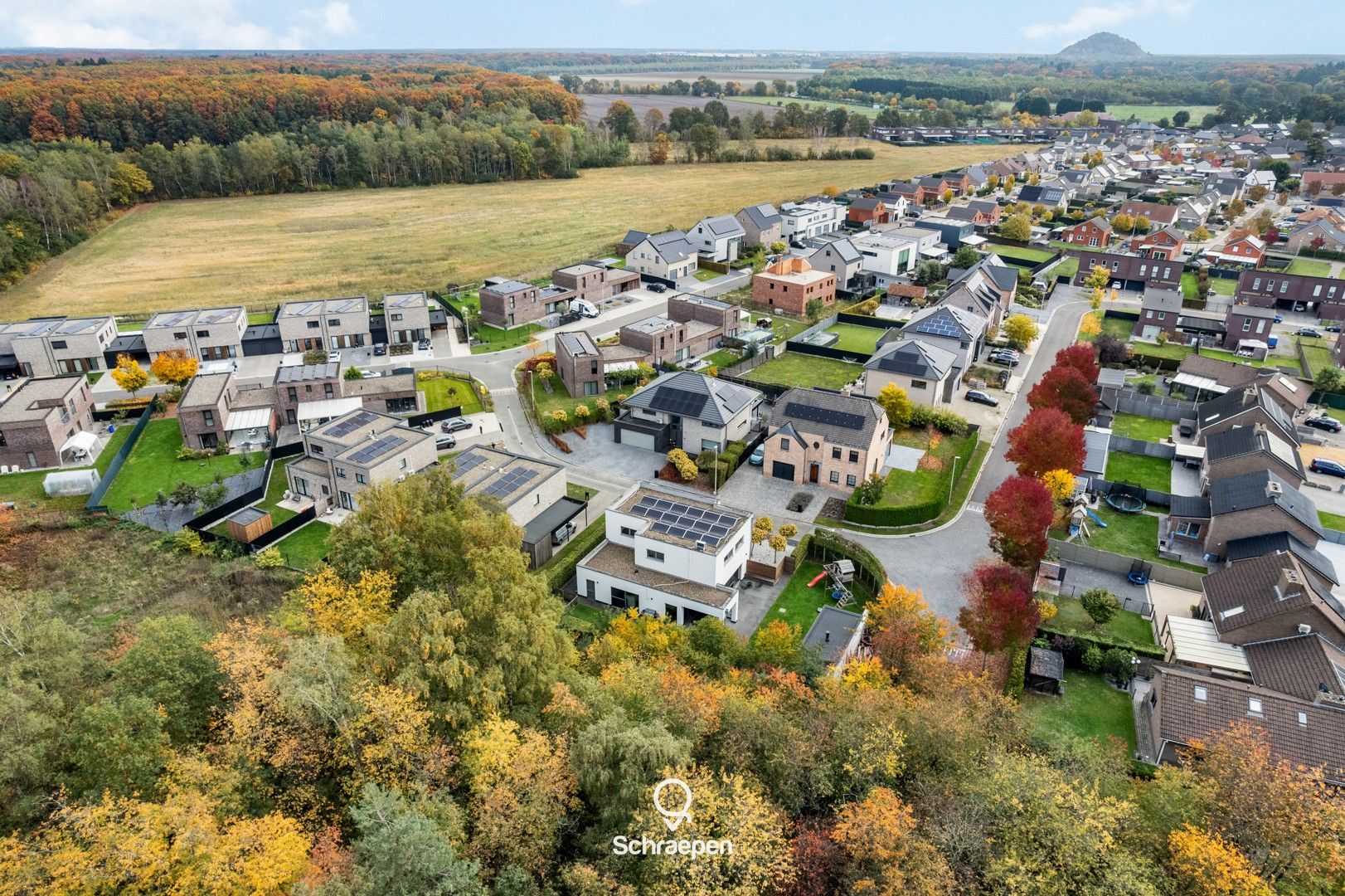 Hoogwaardig afgewerkte gezinswoning (232 m²) op zuidelijk georiënteerd perceel van circa 7 are! foto 40
