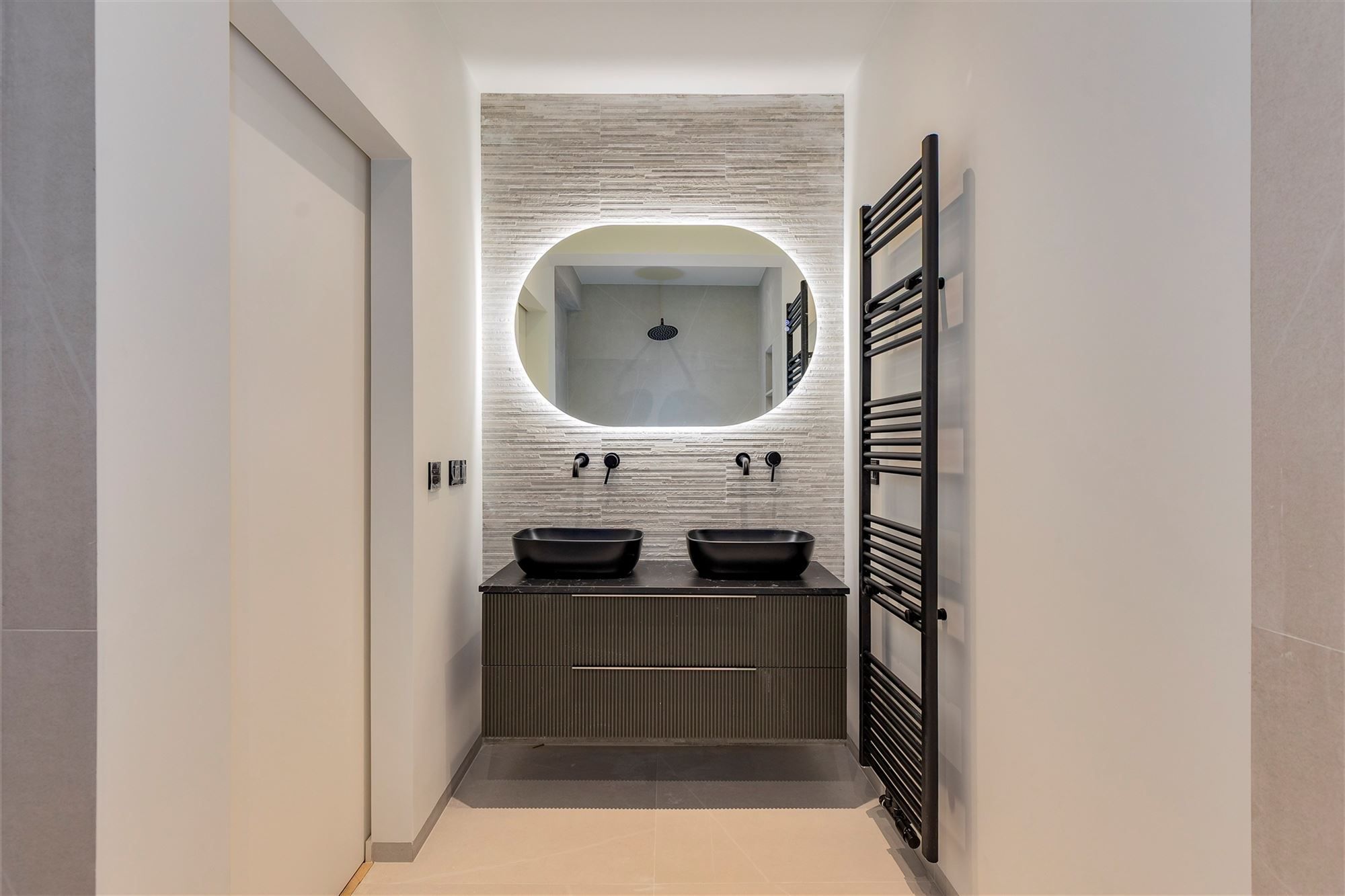 Super-de-luxe gerenoveerd appartement te Mortsel - 2 slk + zuidterras foto 11