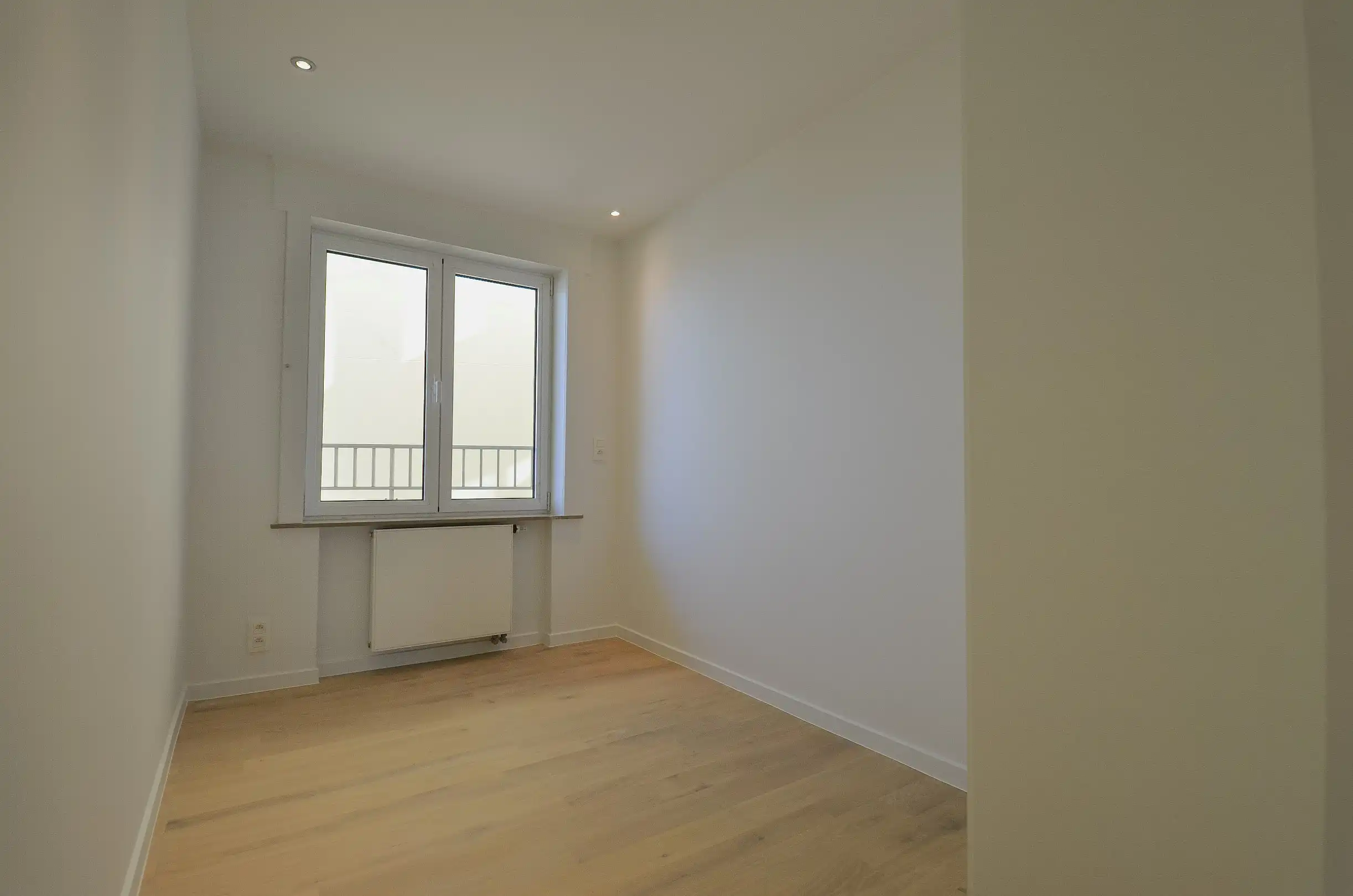 Exclusief – Stijlvol volledig gerenoveerd appartement met frontaal zeezicht. foto 21
