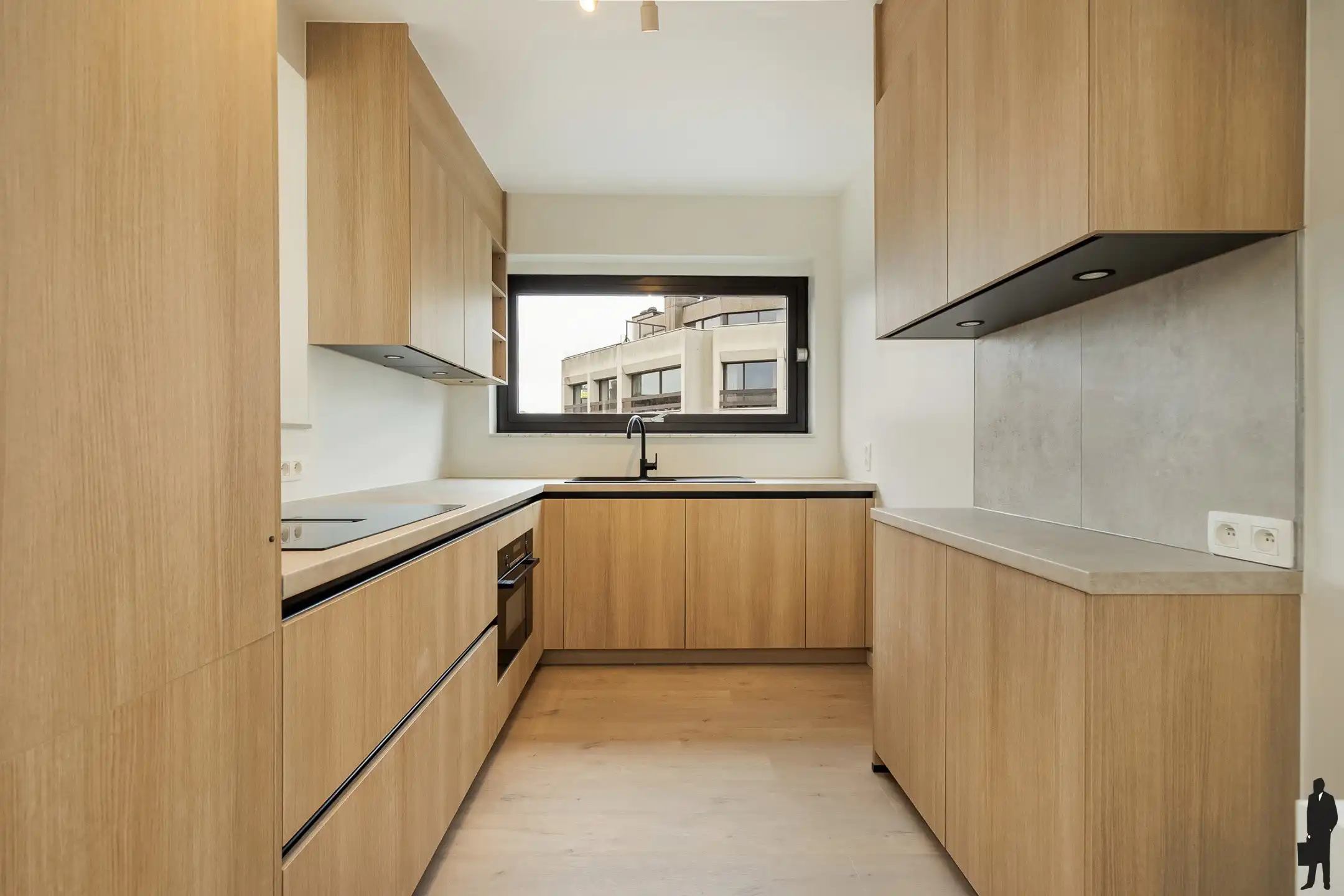 Stijlvol appartement met panoramisch zicht op de Grote Markt foto 4