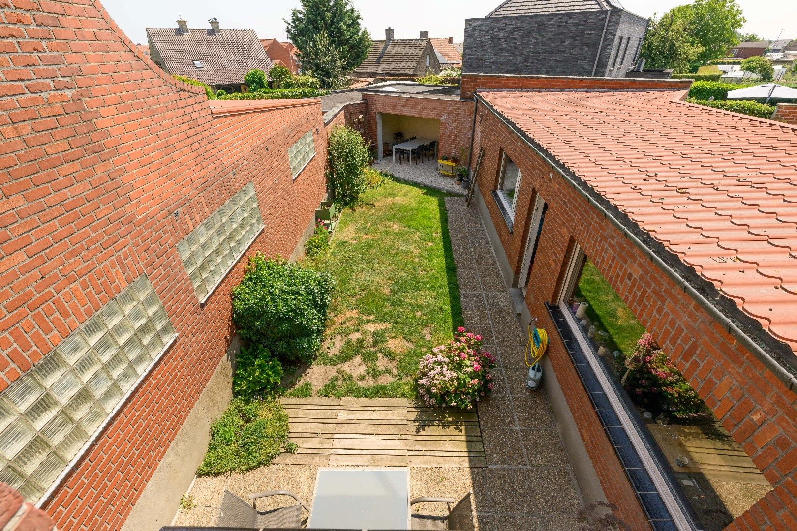 PRACHTIG GERENOVEERDE (2019) GEZINSWONING IN HARTJE PITTEM foto 16