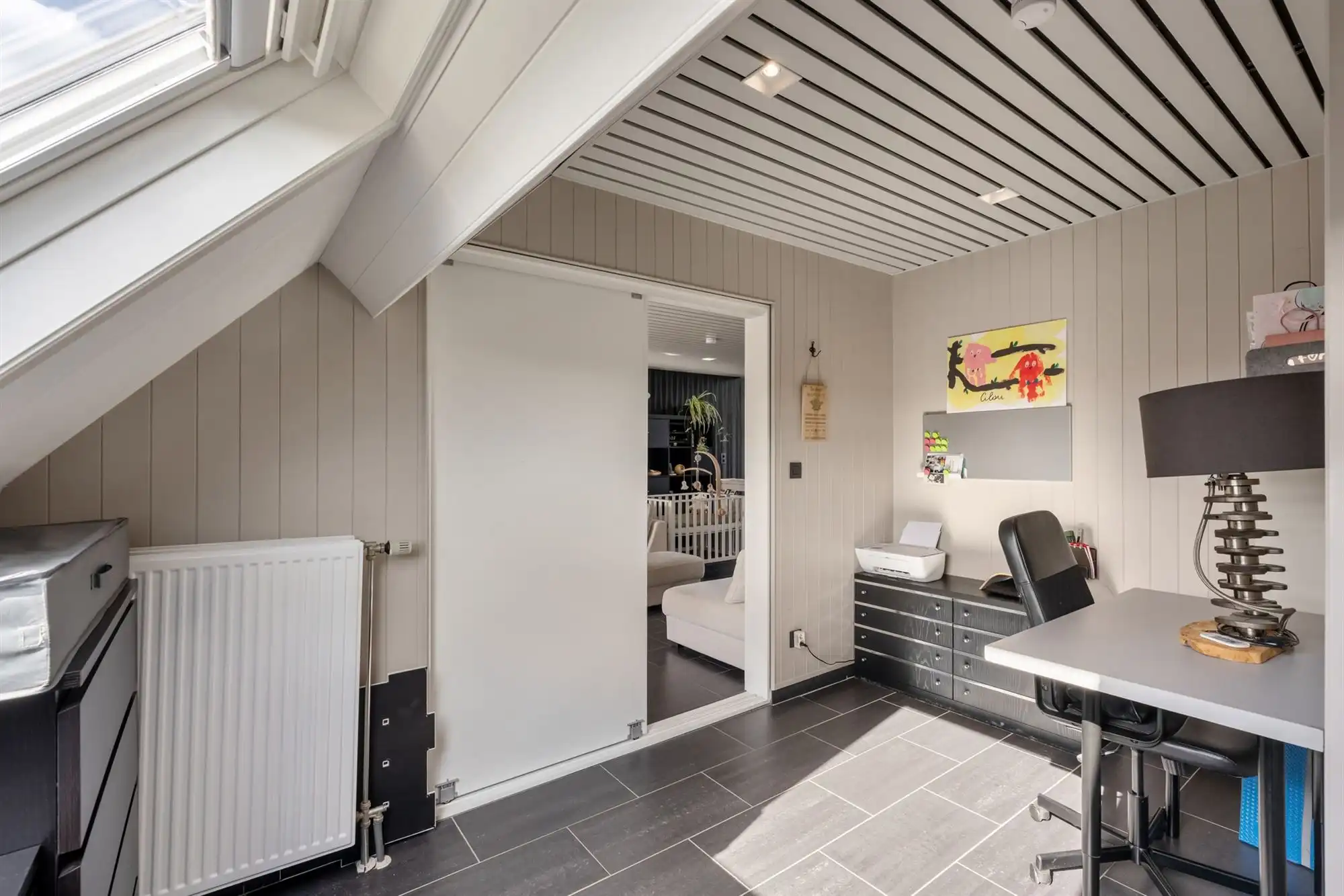 Ruim duplex appartement in het centrum van Neeroeteren foto 6