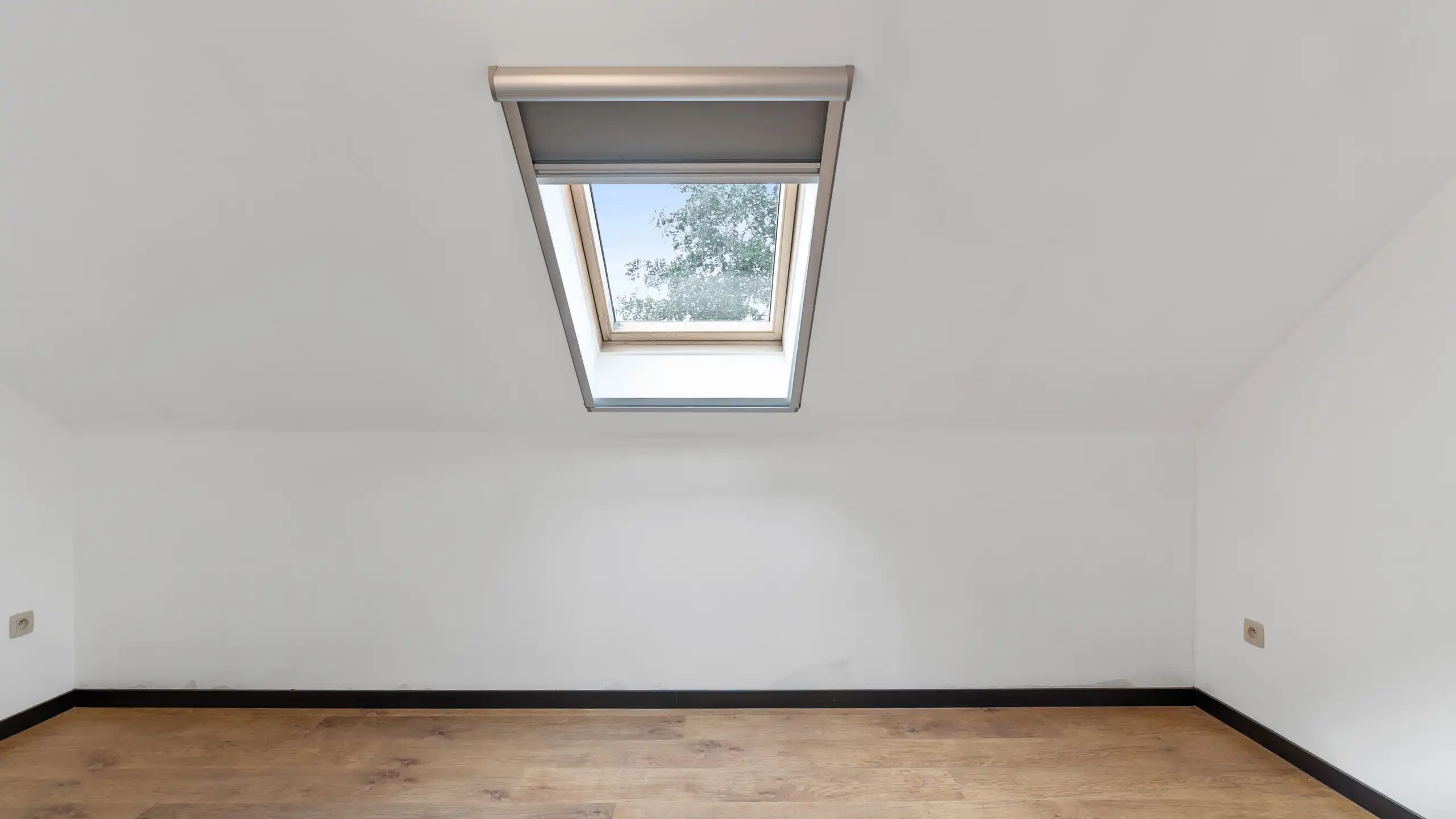 Vernieuwd appartement met 4 slaapkamers in Beringen foto 11