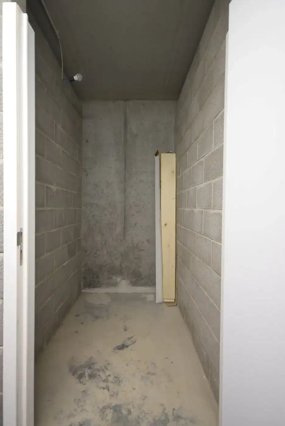 INSTAPKLAAR EEN SLAAPKAMER APPARTEMENT MET PARKEERPLAATS EN BERGING foto 13