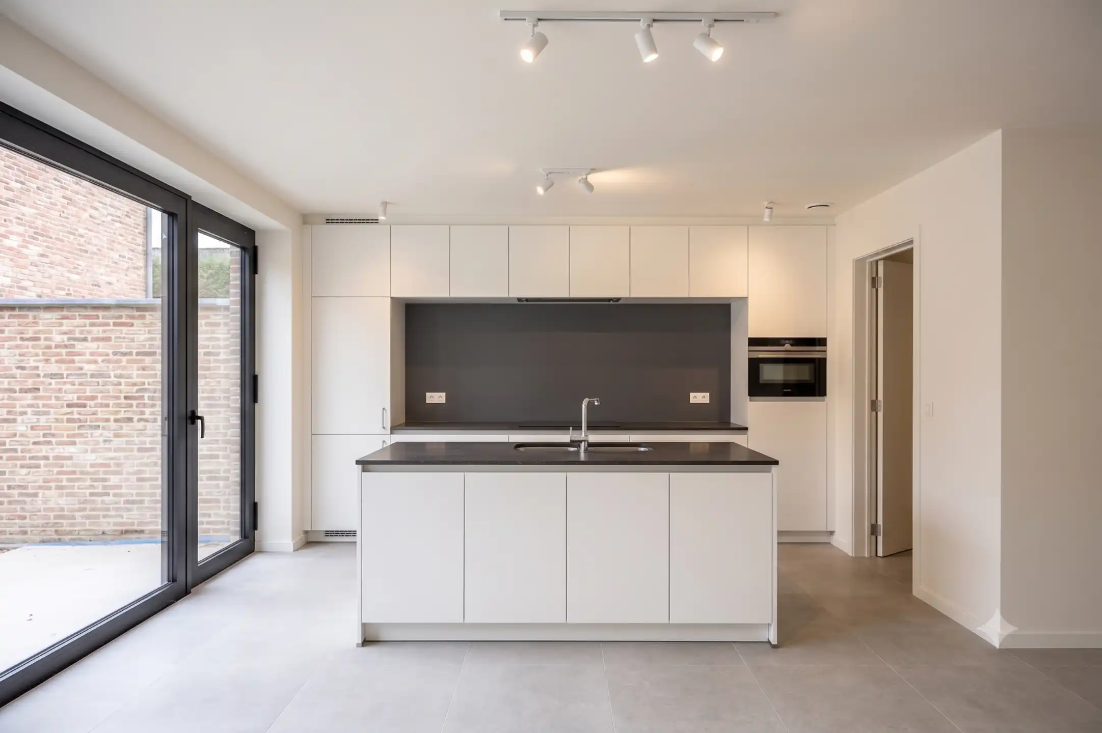 Nieuwbouwwoning met 4 slpks en tuin nabij Nieuwe Kaai. foto 7
