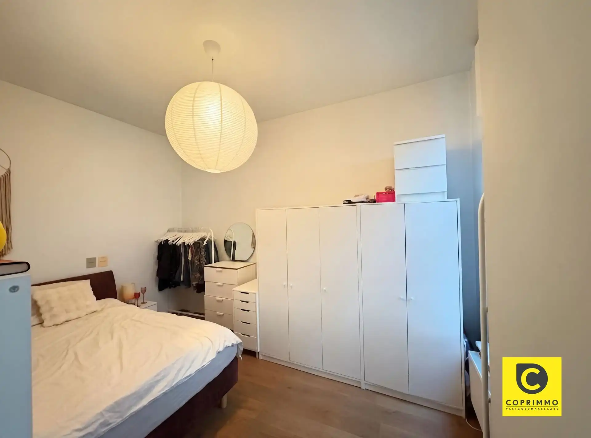  Lichtrijk hoekappartement met 2 volwaardige slaapkamers foto 5