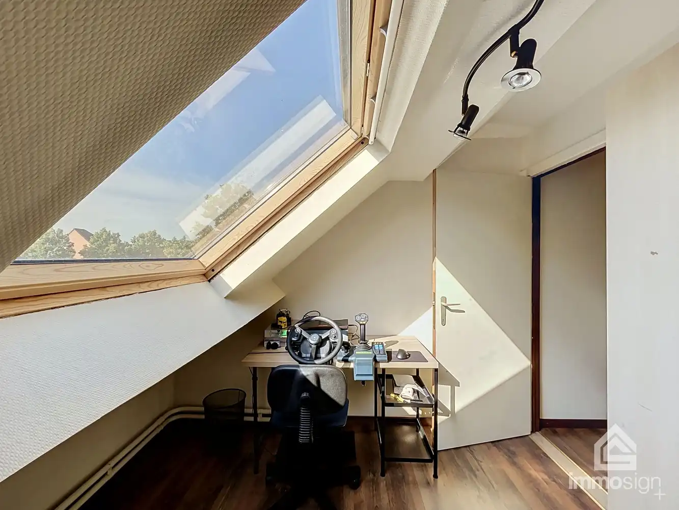 Ruim triplex appartement met vier slaapkamers in hartje Bocholt! foto 22