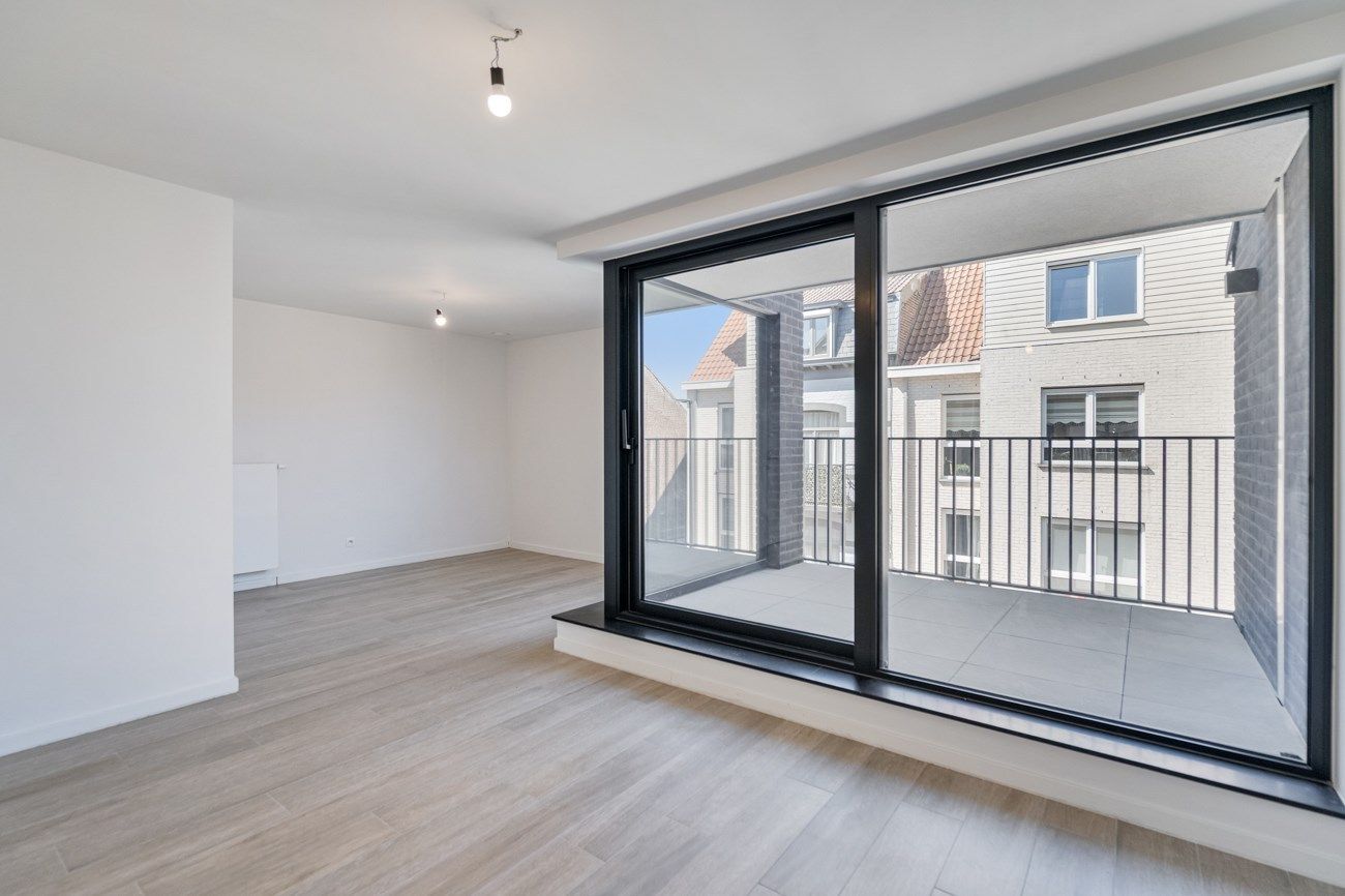 instapklaar 2 slaapkamerappartement op fietsafstand van UZ Jette, Brussel- en Wemmel centrum foto {{pictureIndex}}