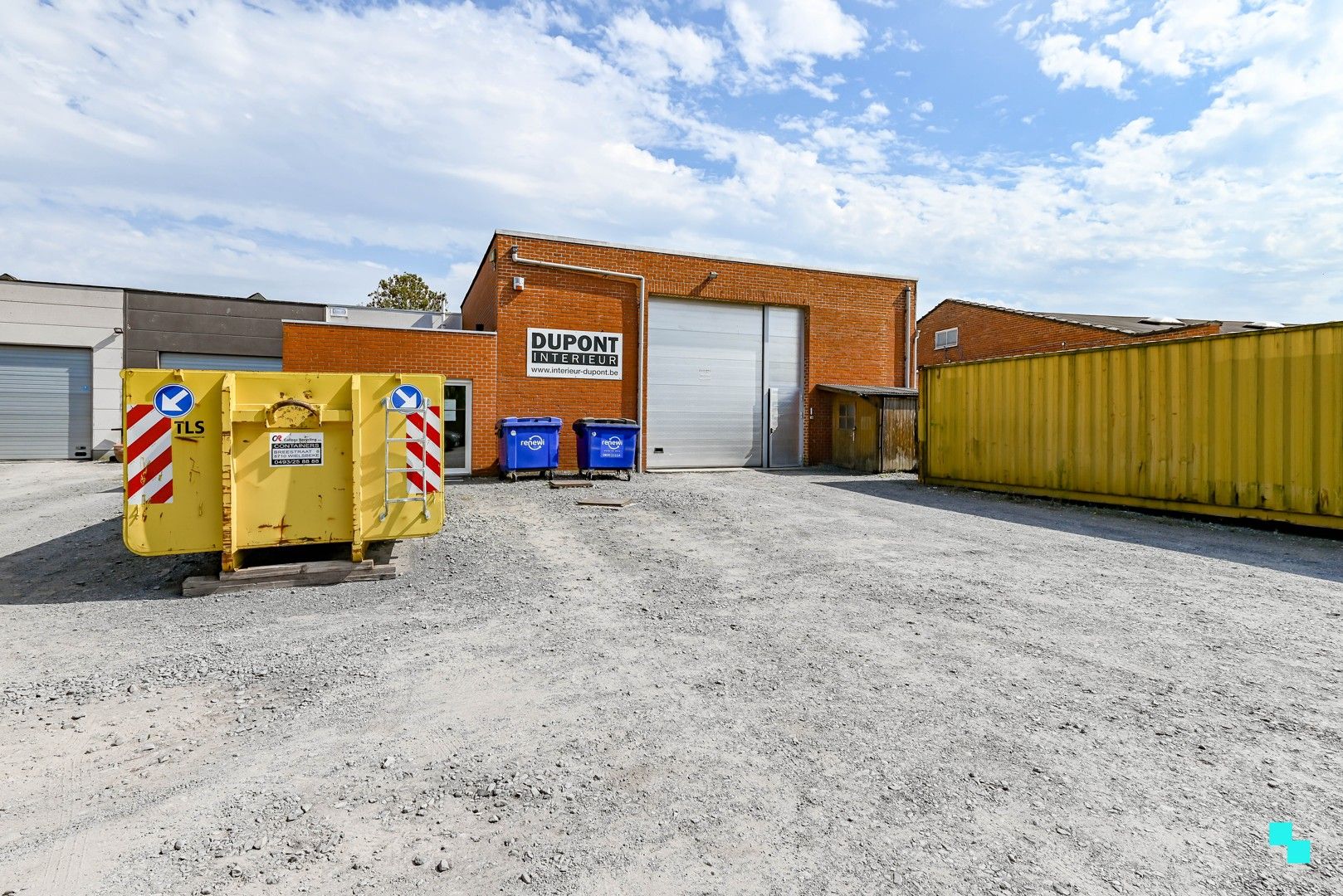 Gunstig gelegen werkplaats / magazijn met bureel en diverse parkeergelegenheid foto {{pictureIndex}}