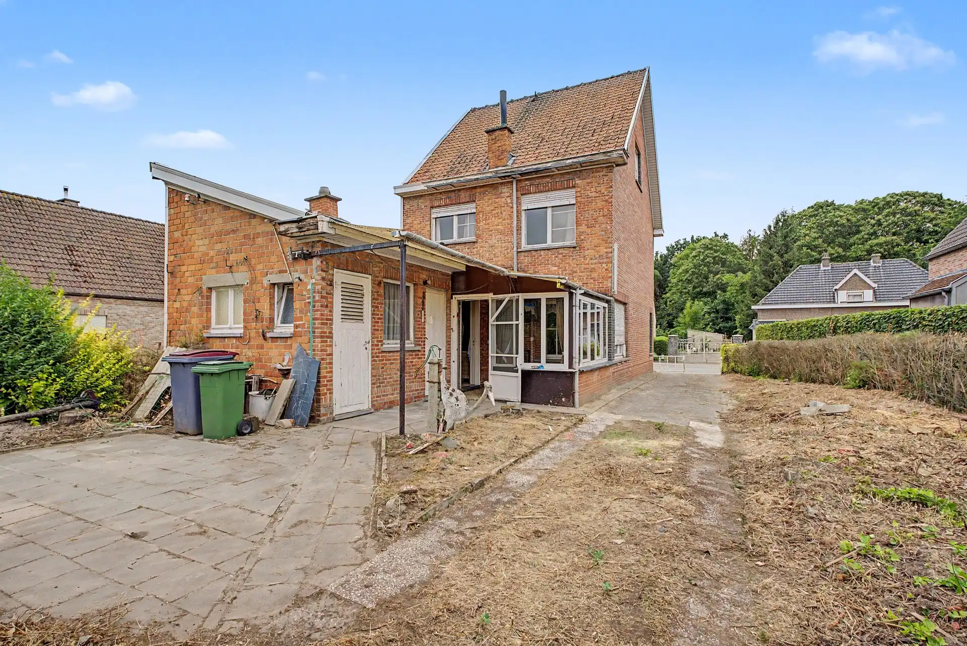 Te renoveren halfopen bebouwing op een perceel van 700m² op rustige ligging te Zele. foto 18