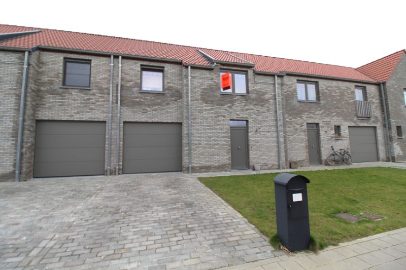 Recente woning te huur centrum Moorslede foto {{pictureIndex}}