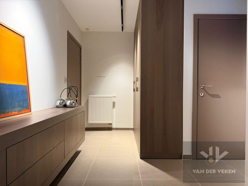 Gezellig gemeubeld 2 slaapkamer appartement foto 3