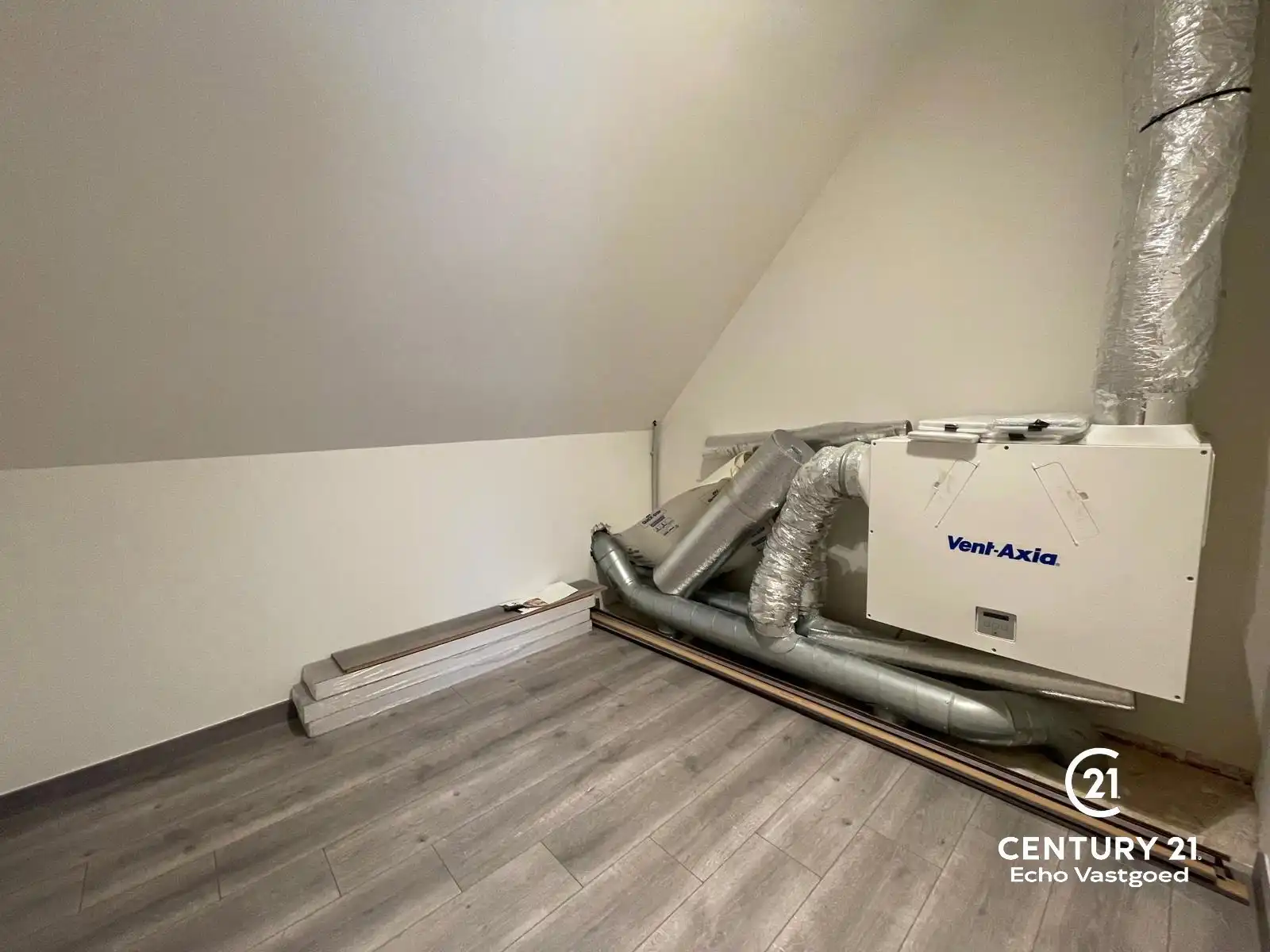 Instapklare ruime woning in een rustige nieuwe verkaveling. foto 23
