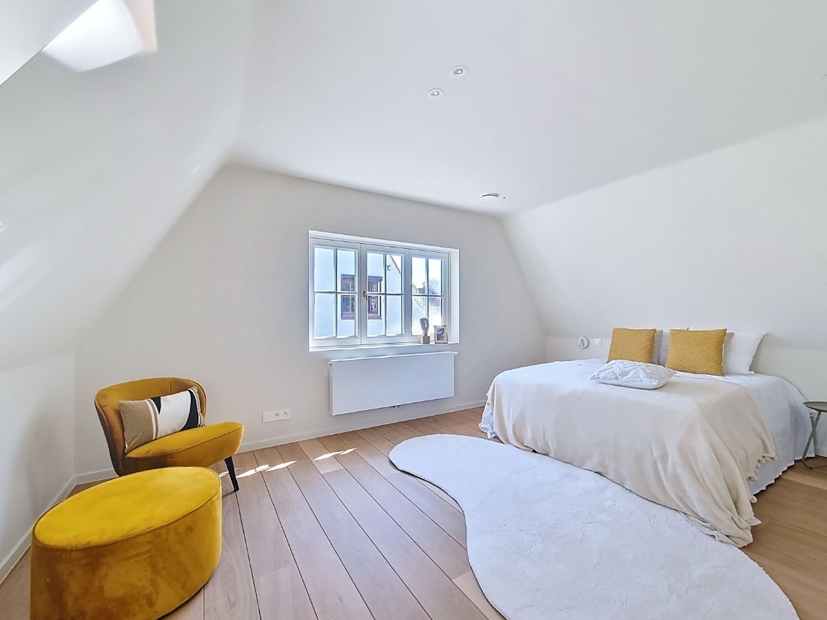 High-end gerenoveerde villa met energielabel A op 200 meter van het strand foto 16