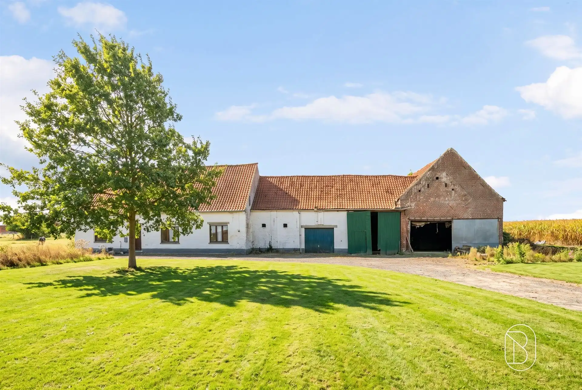 Uniek gelegen (af te breken) hoeve op maar liefst 8.282 m² foto 3