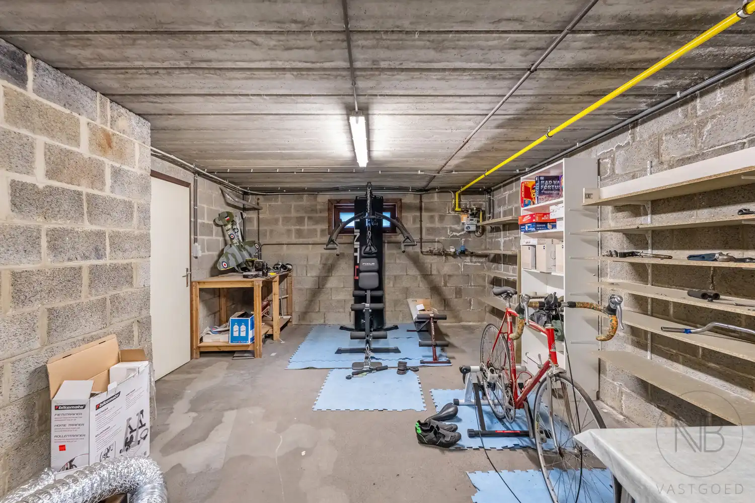 Architectenwoning met ruimte, licht en absolute rust! foto 32