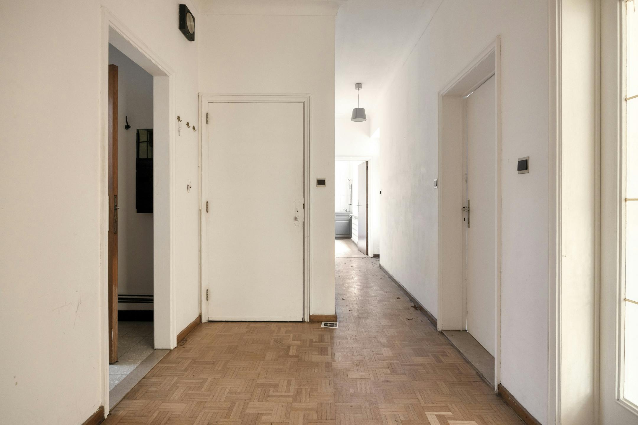 Te renoveren opbrengsteigendom met 3 appartementen en handelspand in Antwerpen foto 47