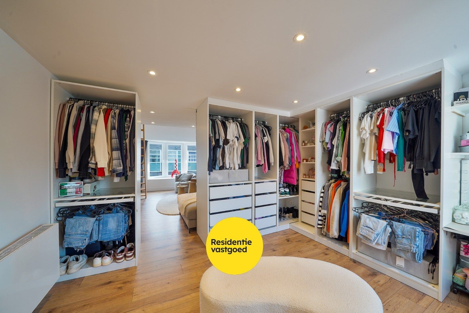 Stijlvol gerenoveerde gezinswoning met karaktervolle gevel in het hart van Mariakerke (Oostende) foto 23