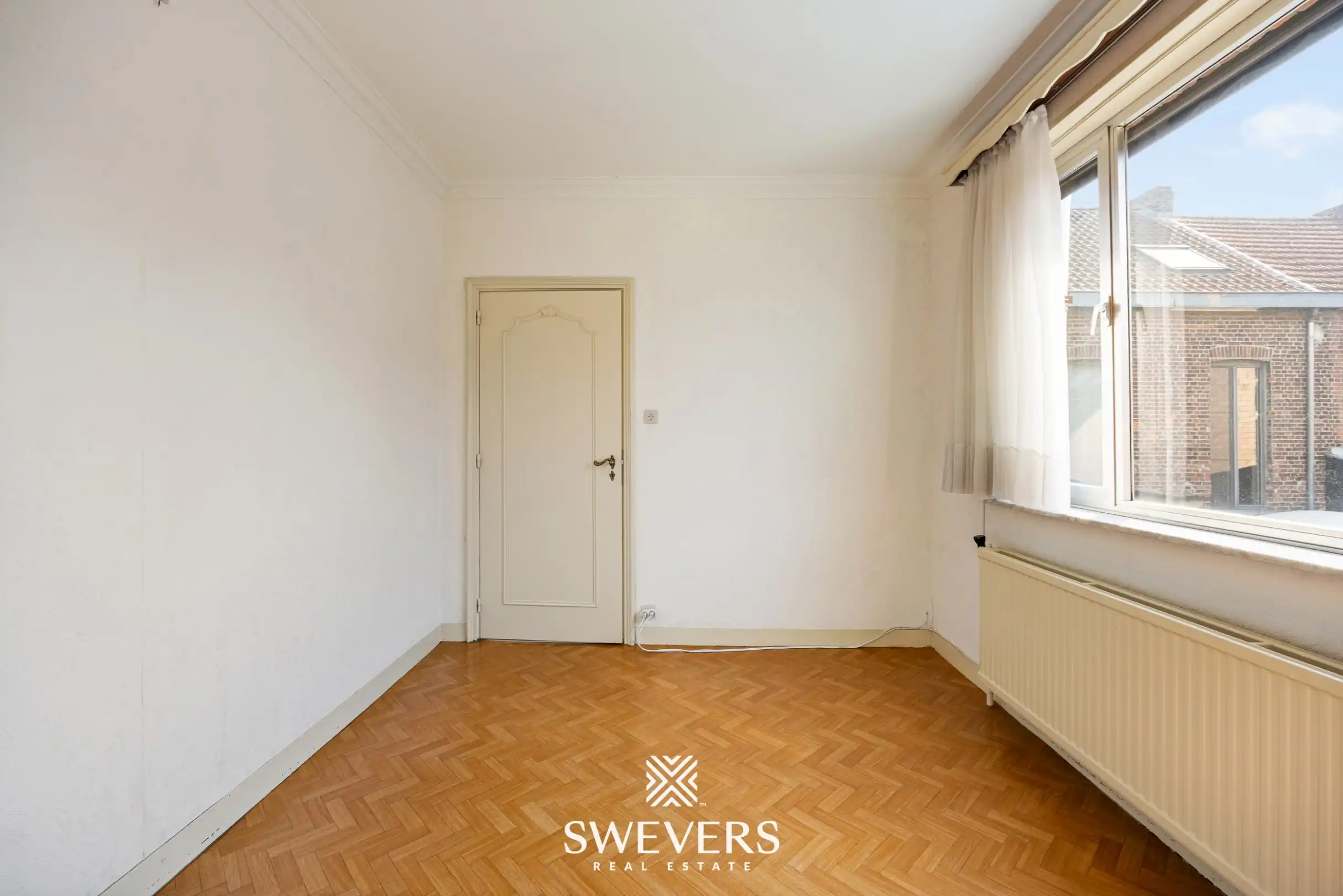 223 m² woonruimte met uitzonderlijke garage van ca. 100 m² nabij centrum foto 10