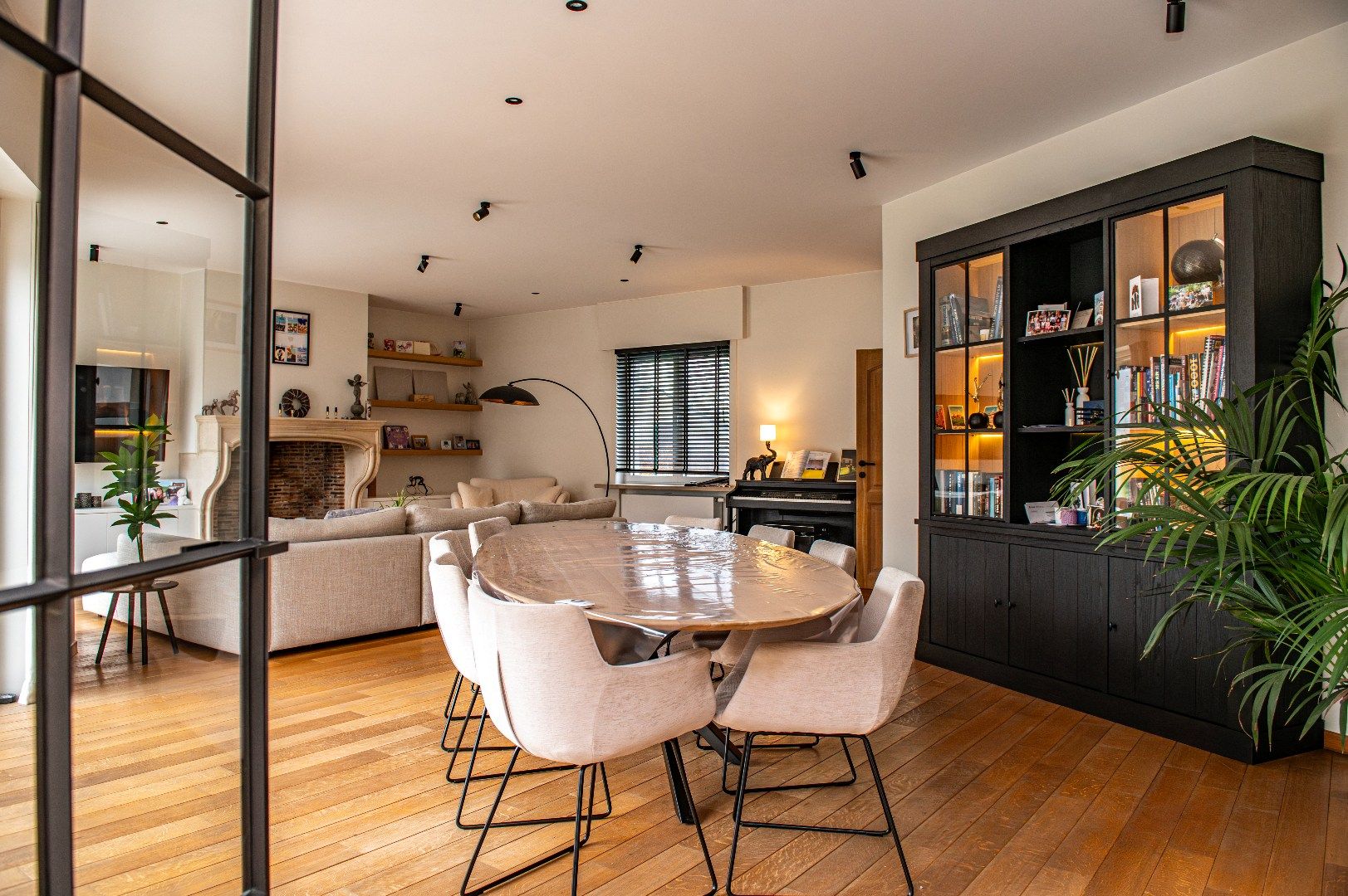 Prachtige landelijke villa met zwemvijver en paardenfaciliteiten 13.459m² foto 6