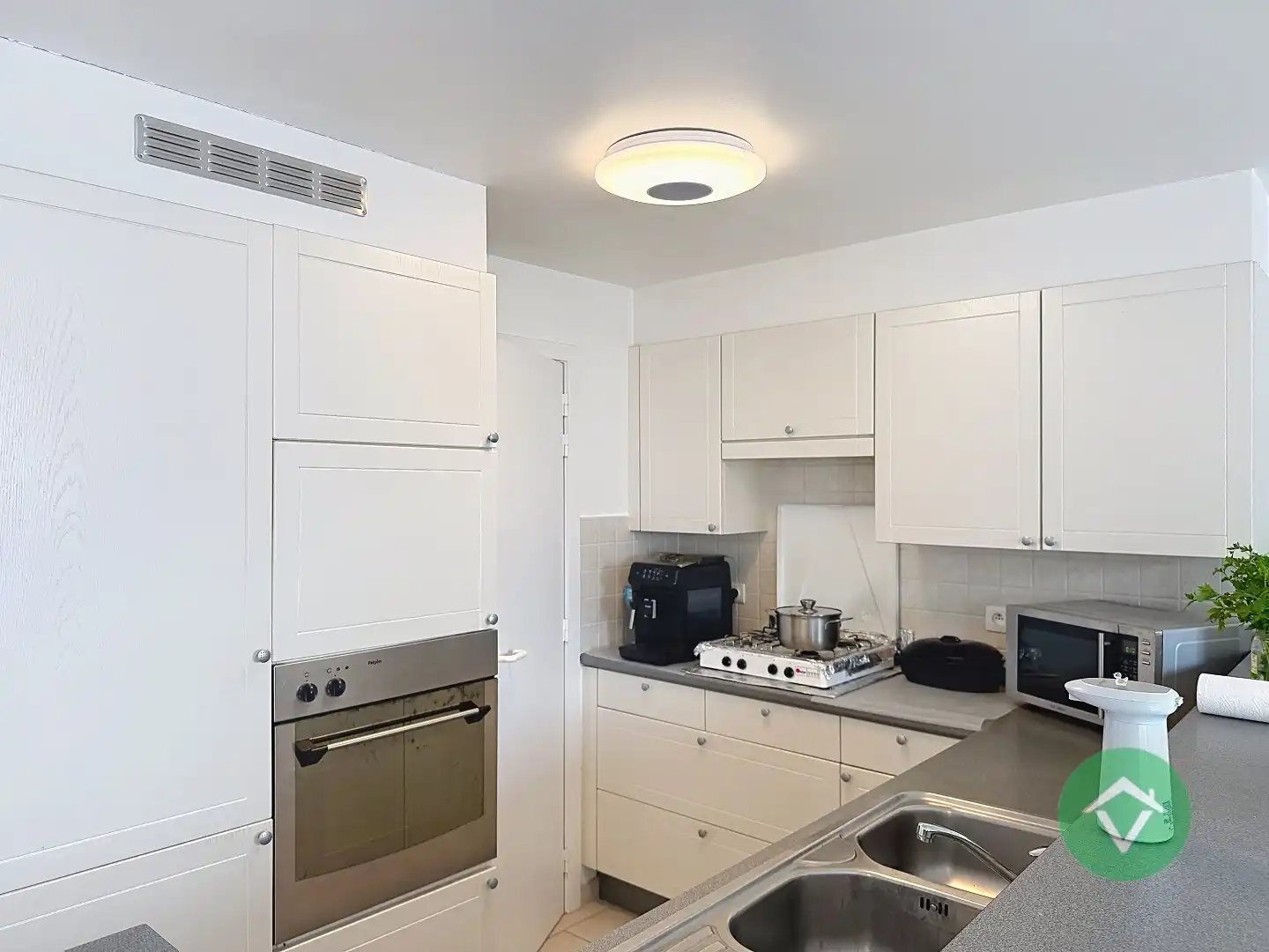 Instapklaar appartement met 4 slaapkamers en 2 badkamers in centrum Gistel foto 11