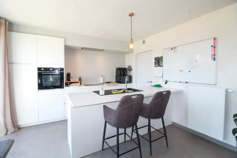 Recente woning op boogscheut van Roeselare te huur foto 4