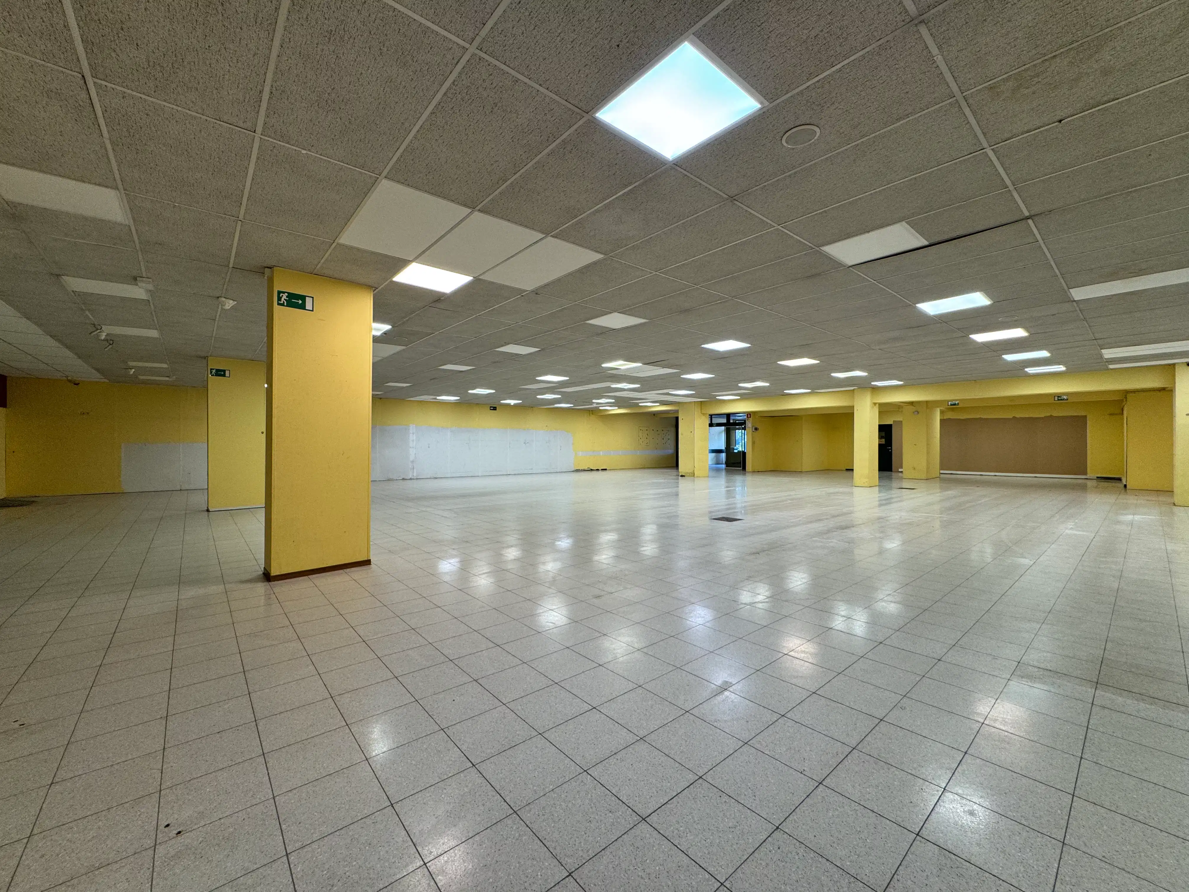 Handelsgelijkvloers 625 m² foto 6