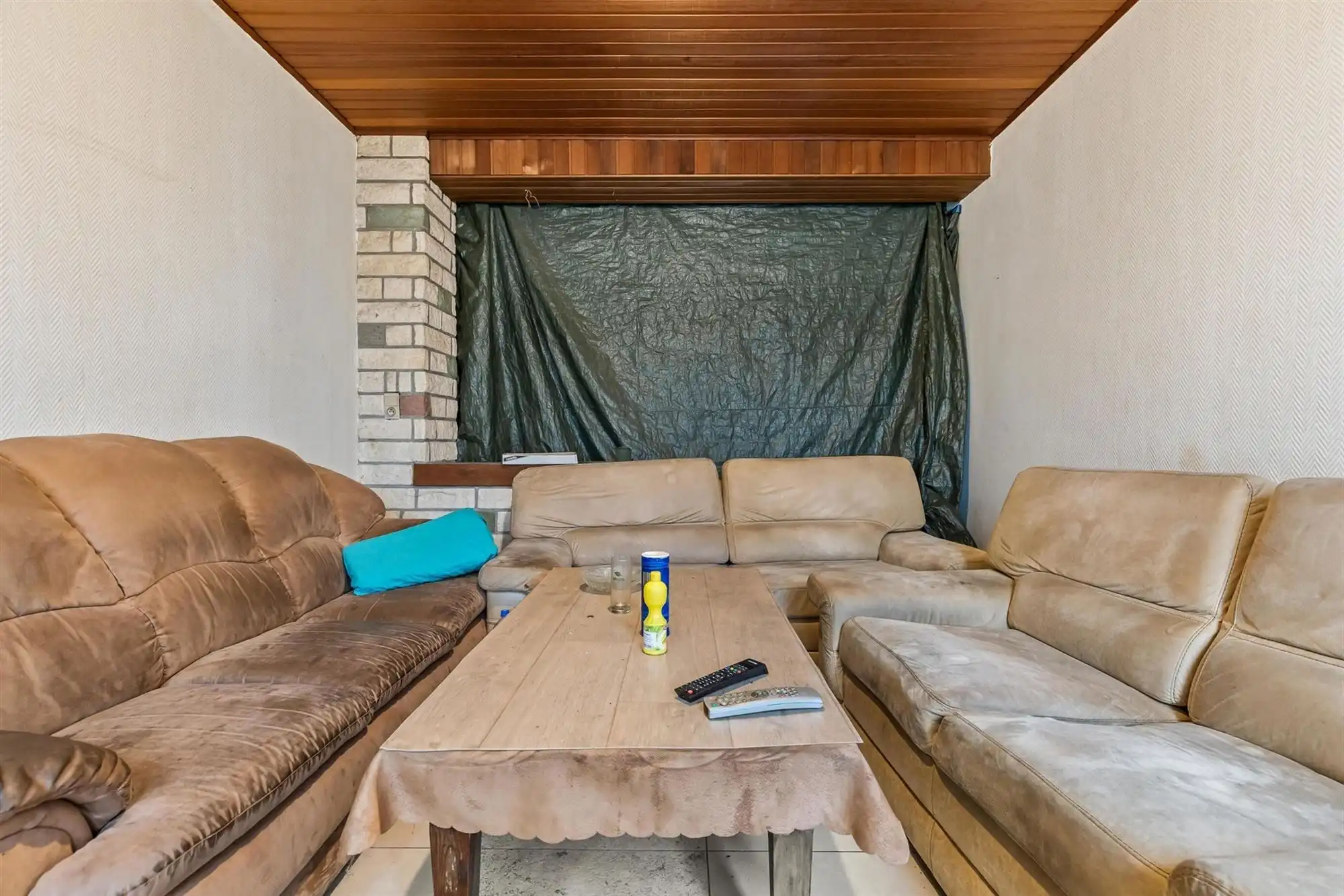 TE RENOVEREN WONING MET TUIN OP CENTRALE LIGGING TE BERINGEN foto 4