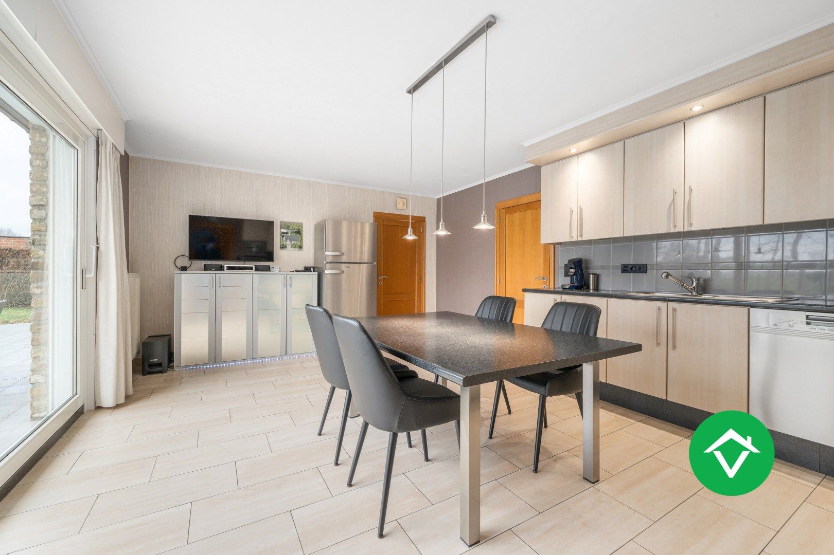 Alleenstaande woning met 4 slaapkamers te Ichtegem  foto 9