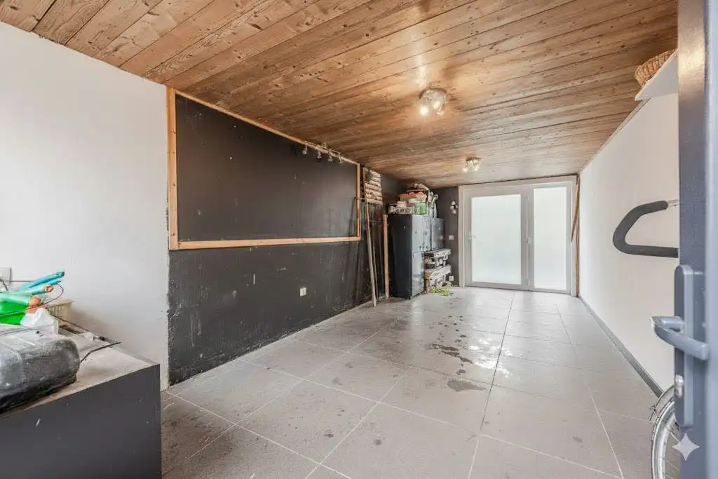 Recent gerenoveerd huis te koop in Ieper foto 28