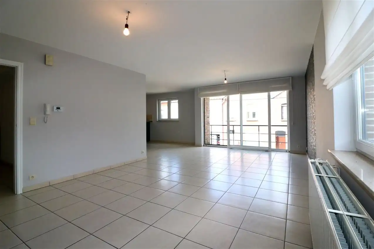 Appartement met 2 slpk., grote garage en terras, rustige ligging foto 5