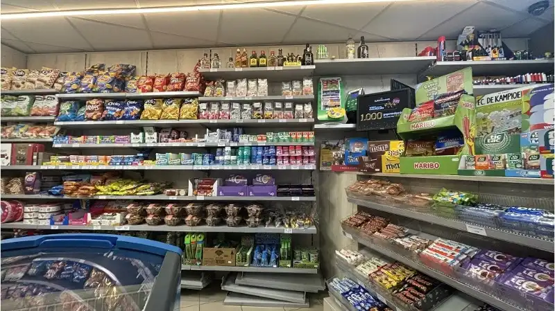 Overname Dagbladhandel met aanverwante artikelen in Assebroek Brugge foto 5