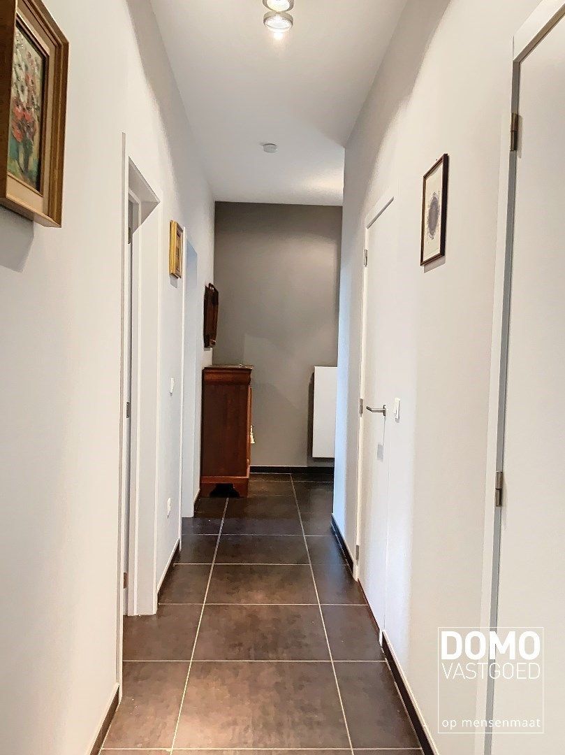 Ruim appartement met tuinterras, garage en 2 slaapkamers in Hasselt foto 3