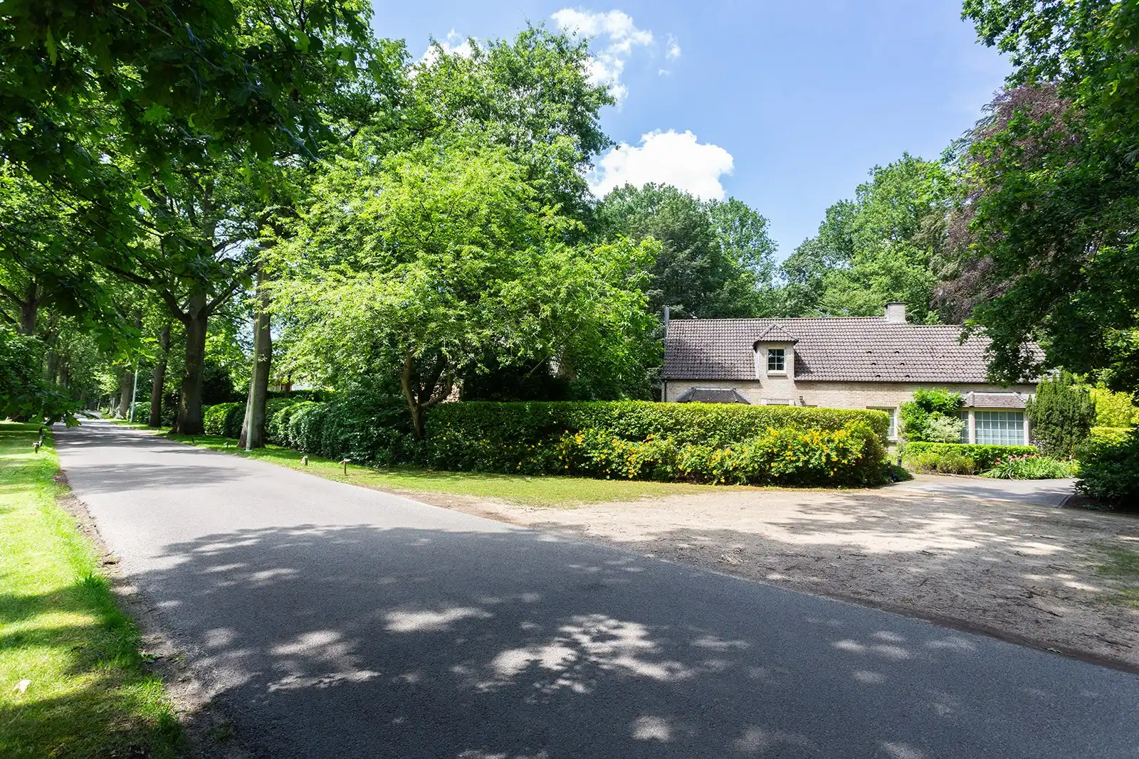 Villa met tuin op toplocatie in Schoten foto 2