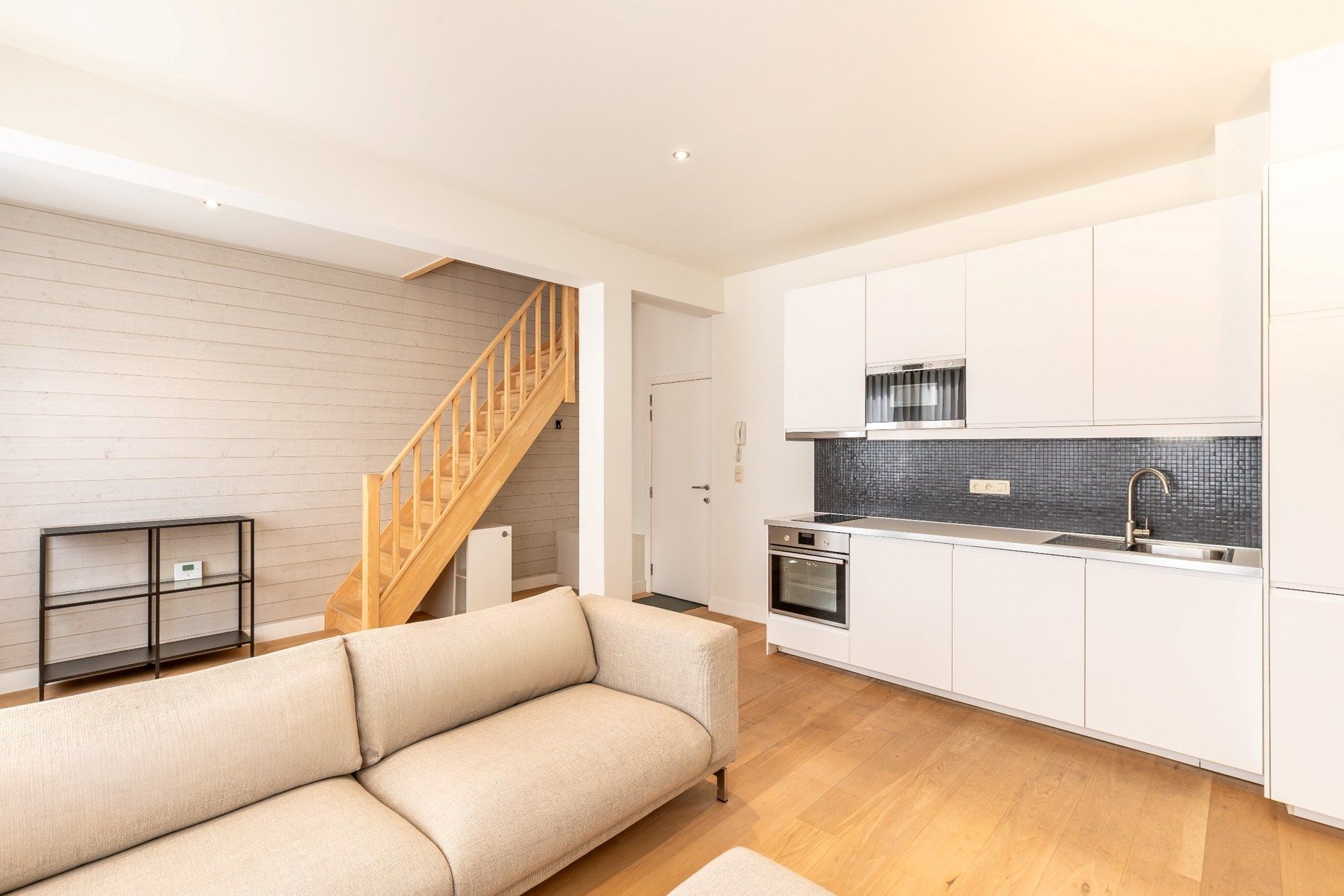 Prachtig afgewerkte duplex-studio te centrum Leuven foto 2