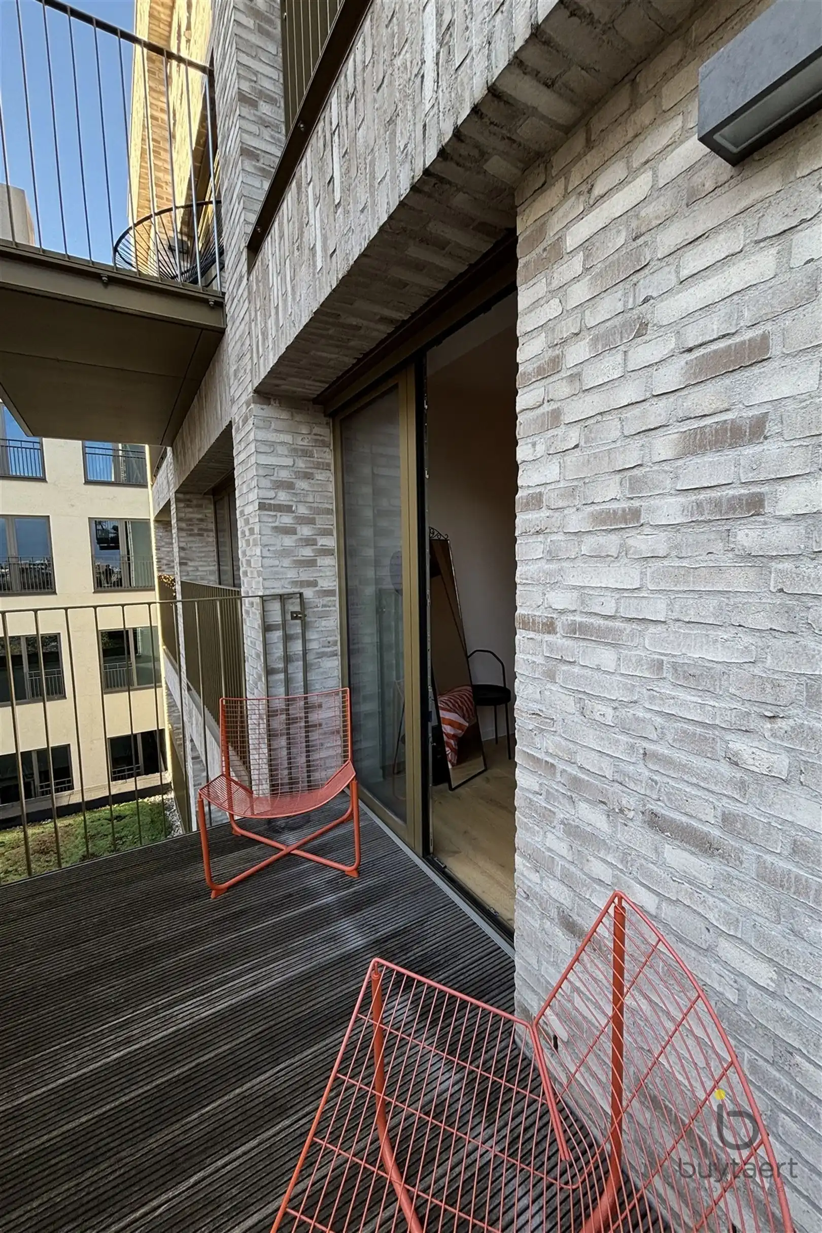 Stijlvol 1-slaapkamer appartement met terras en zicht op Kempisch Dok foto 12