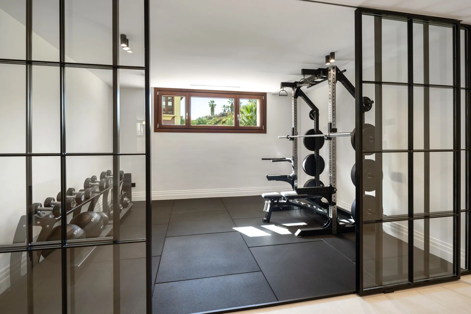 Ervaar de perfecte mix van Mediterrane charme en moderne luxe in deze exclusieve villa in Sierra Blanca foto 10